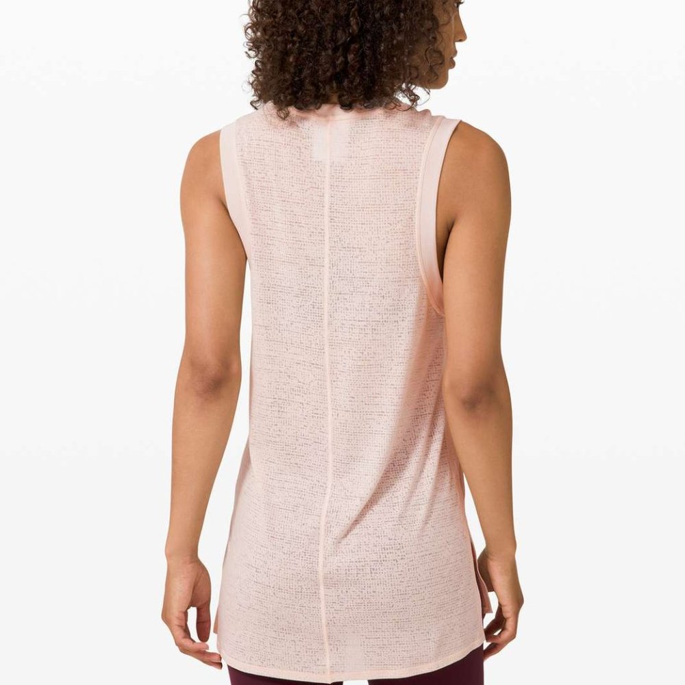 Lululemon Uncovered Tall Tank Silk Rose Size 8 NEW - Picture 2 of 13